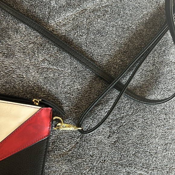 Danielle Nicole Gryffindor Purse - Picture 8 of 8